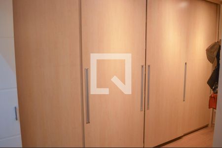 Casa à venda com 280m², 3 quartos e 4 vagas Casa à venda com 280m², 3 quartos e 4 vagasSuíte 3