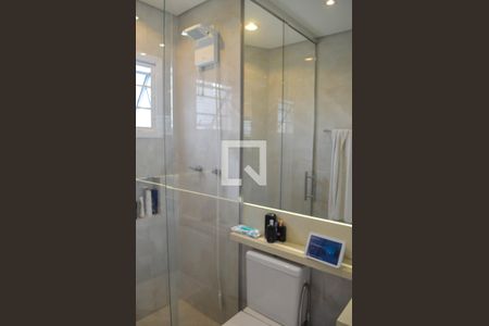 Casa à venda com 280m², 3 quartos e 4 vagas Casa à venda com 280m², 3 quartos e 4 vagasBanheiro Suíte 2