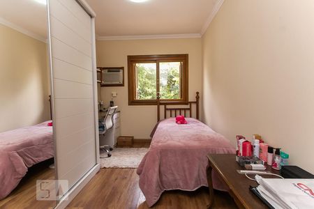 Casa à venda com 198m², 3 quartos e 2 vagasQuarto 2