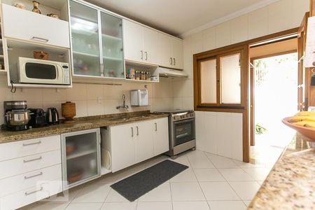 Casa à venda com 198m², 3 quartos e 2 vagasCozinha 
