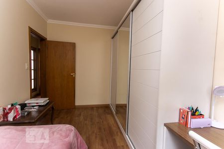 Casa à venda com 198m², 3 quartos e 2 vagasQuarto 2