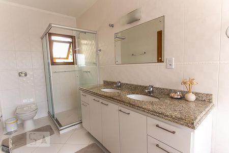 Casa à venda com 198m², 3 quartos e 2 vagasBanheiro Suíte