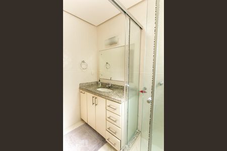 Casa à venda com 198m², 3 quartos e 2 vagasBanheiro 1