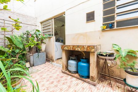 Casa à venda com 140m², 4 quartos e 2 vagasÁrea Externa