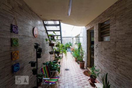 Casa à venda com 140m², 4 quartos e 2 vagasGaragem