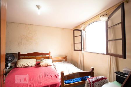 Casa à venda com 190m², 4 quartos e 1 vaga Casa à venda com 190m², 4 quartos e 1 vagaQuarto (Casa 2)