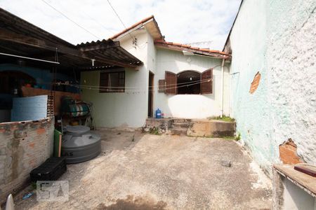Casa à venda com 190m², 4 quartos e 1 vaga Casa à venda com 190m², 4 quartos e 1 vagaGaragem e quintal