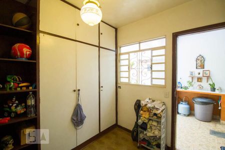 Casa à venda com 209m², 3 quartos e 2 vagas Casa à venda com 209m², 3 quartos e 2 vagasQuarto de Serviço