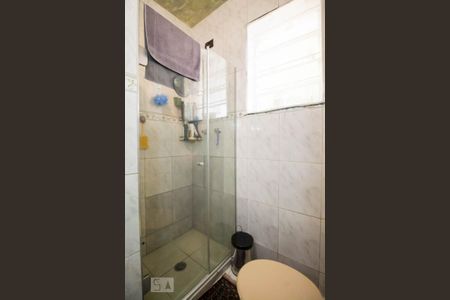 Casa à venda com 209m², 3 quartos e 2 vagas Casa à venda com 209m², 3 quartos e 2 vagasBanheiro