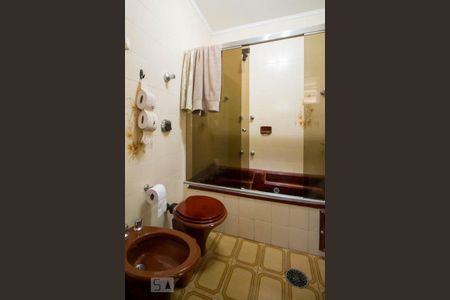 Casa à venda com 209m², 3 quartos e 2 vagas Casa à venda com 209m², 3 quartos e 2 vagasBanheiro da Suíte