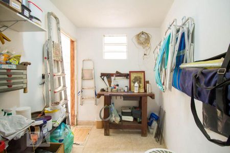 Casa à venda com 209m², 3 quartos e 2 vagas Casa à venda com 209m², 3 quartos e 2 vagasDepósito