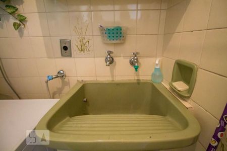 Casa à venda com 209m², 3 quartos e 2 vagas Casa à venda com 209m², 3 quartos e 2 vagasLavanderia