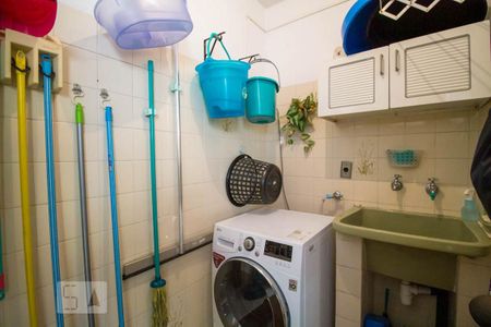 Casa à venda com 209m², 3 quartos e 2 vagas Casa à venda com 209m², 3 quartos e 2 vagasLavanderia