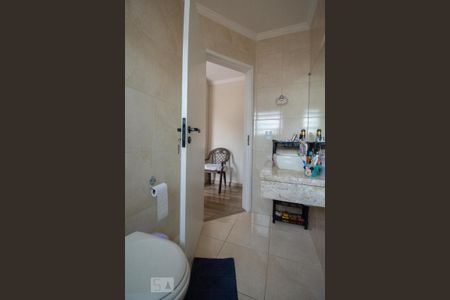 Casa à venda com 206m², 3 quartos e 3 vagas Casa à venda com 206m², 3 quartos e 3 vagasBanheiro da Suíte