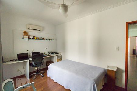 Casa à venda com 201m², 3 quartos e 4 vagas Casa à venda com 201m², 3 quartos e 4 vagasSuíte 3