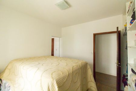 Casa à venda com 201m², 3 quartos e 4 vagas Casa à venda com 201m², 3 quartos e 4 vagasSuíte 2