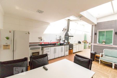 Casa à venda com 201m², 3 quartos e 4 vagas Casa à venda com 201m², 3 quartos e 4 vagasÁrea Gourmet e Área de Serviço