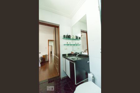 Casa à venda com 201m², 3 quartos e 4 vagas Casa à venda com 201m², 3 quartos e 4 vagasBanheiro Suíte 3