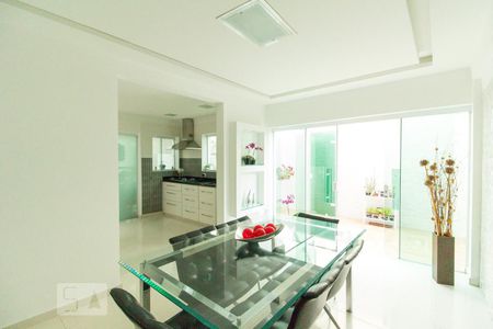 Casa à venda com 201m², 3 quartos e 4 vagas Casa à venda com 201m², 3 quartos e 4 vagasSala de Jantar