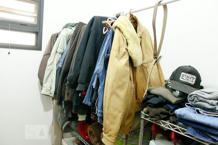 Casa à venda com 400m², 5 quartos e 8 vagasCloset Suíte 1