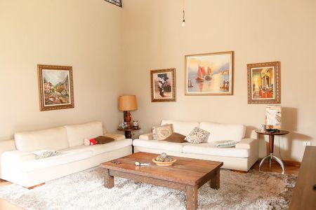 Casa à venda com 400m², 5 quartos e 8 vagasSala de TV