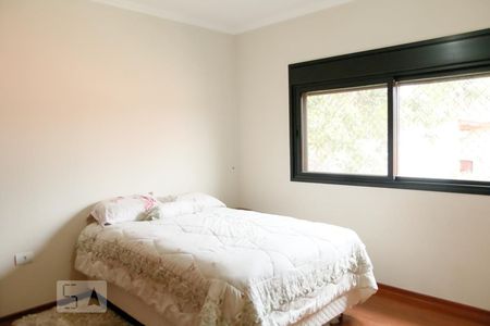 Casa à venda com 400m², 5 quartos e 8 vagasSuíte 2