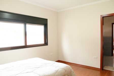 Casa à venda com 400m², 5 quartos e 8 vagasSuíte 2