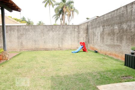 Casa à venda com 400m², 5 quartos e 8 vagasQuintal