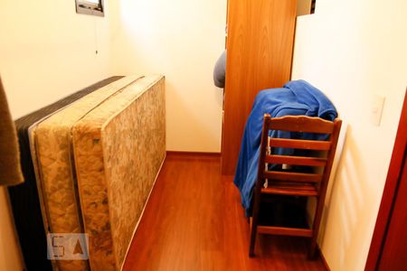 Casa à venda com 400m², 5 quartos e 8 vagasCloset Suíte 5