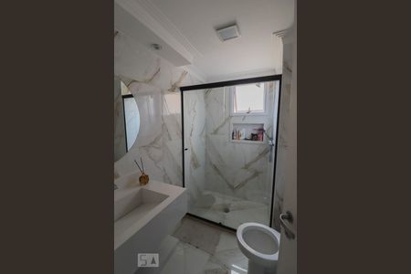 Apartamento à venda com 115m², 4 quartos e 2 vagas Apartamento à venda com 115m², 4 quartos e 2 vagasBanheiro da Suíte