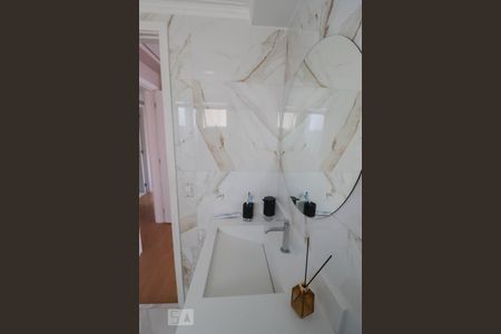 Apartamento à venda com 115m², 4 quartos e 2 vagas Apartamento à venda com 115m², 4 quartos e 2 vagasBanheiro da Suíte