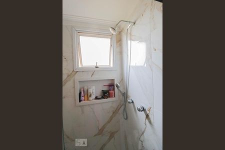 Apartamento à venda com 115m², 4 quartos e 2 vagas Apartamento à venda com 115m², 4 quartos e 2 vagasBanheiro da Suíte