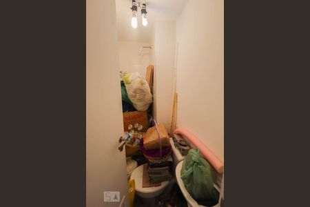 Apartamento à venda com 115m², 4 quartos e 2 vagas Apartamento à venda com 115m², 4 quartos e 2 vagasBanheiro de Serviço