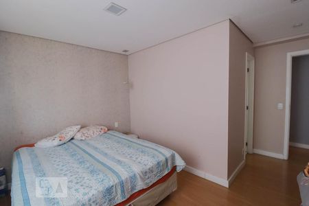 Apartamento à venda com 115m², 4 quartos e 2 vagas Apartamento à venda com 115m², 4 quartos e 2 vagasSuíte