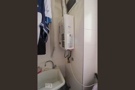 Apartamento à venda com 115m², 4 quartos e 2 vagas Apartamento à venda com 115m², 4 quartos e 2 vagasÁrea de Serviço