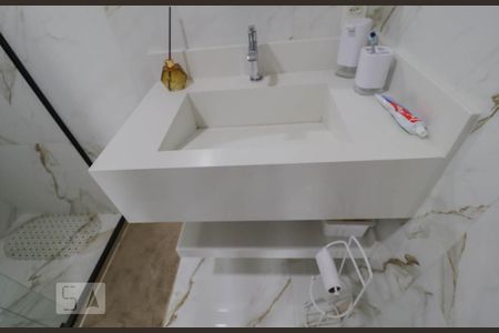 Apartamento à venda com 115m², 4 quartos e 2 vagas Apartamento à venda com 115m², 4 quartos e 2 vagasBanheiro