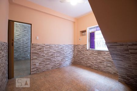 Quarto 1 de casa para alugar com 2 quartos, 60m² em Olaria, Rio de Janeiro