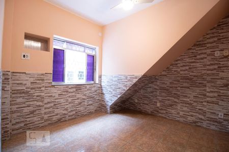 Quarto 1 de casa para alugar com 2 quartos, 60m² em Olaria, Rio de Janeiro