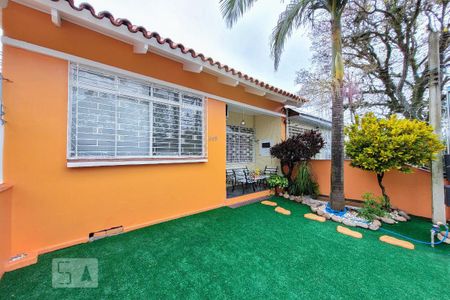 Casa à venda com 197m², 3 quartos e 4 vagas Casa à venda com 197m², 3 quartos e 4 vagasFachada
