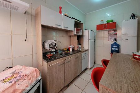 Casa à venda com 197m², 3 quartos e 4 vagas Casa à venda com 197m², 3 quartos e 4 vagasCozinha