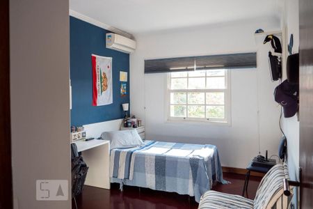 Casa à venda com 238m², 4 quartos e 3 vagasQuarto 2