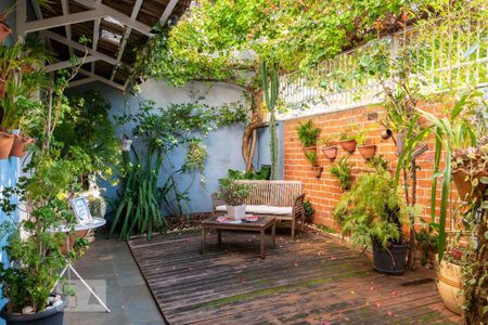 Casa à venda com 238m², 4 quartos e 3 vagasJardim