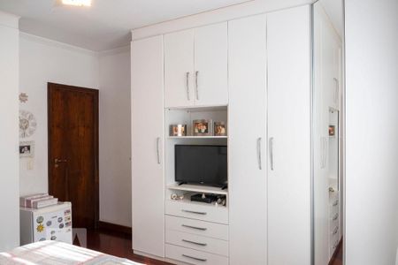 Casa à venda com 238m², 4 quartos e 3 vagasQuarto 1