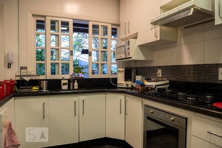 Casa à venda com 238m², 4 quartos e 3 vagasCozinha