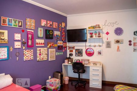 Casa à venda com 238m², 4 quartos e 3 vagasSuíte