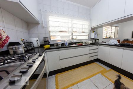 Casa à venda com 162m², 3 quartos e 3 vagasCozinha 