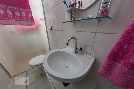 Casa à venda com 162m², 3 quartos e 3 vagasBanheiro da suíte 1