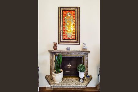 Sala - Lareira de apartamento para alugar com 4 quartos, 130m² em Vila Suzana, São Paulo