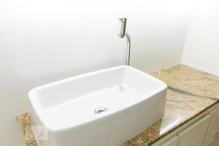 Apartamento à venda com 75m², 2 quartos e 1 vagaBanheiro Quarto 2 - Suíte