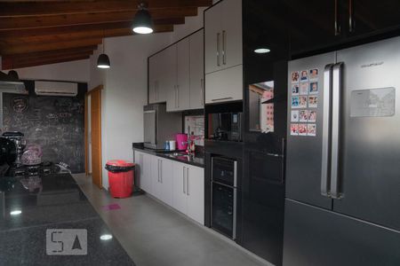 Apartamento à venda com 140m², 2 quartos e 2 vagas Apartamento à venda com 140m², 2 quartos e 2 vagasCozinha